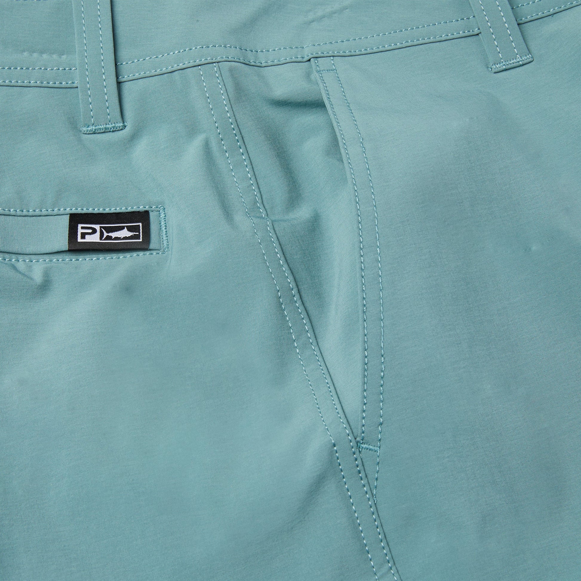 Pelagic Hybrid Shorts 20" - Mako